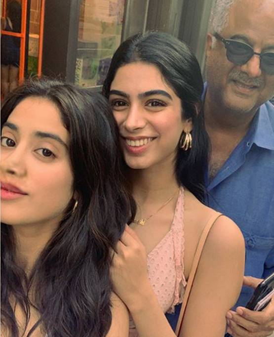पापा के बर्थडे पर जाह्नवी कपूर ने शेयर किए खूबसूरत फोटोज, लिखा स्पेशल नोट