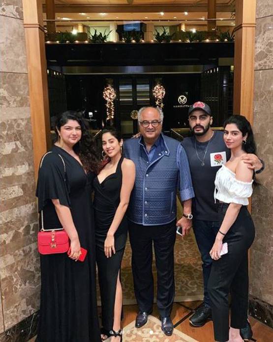 पापा के बर्थडे पर जाह्नवी कपूर ने शेयर किए खूबसूरत फोटोज, लिखा स्पेशल नोट