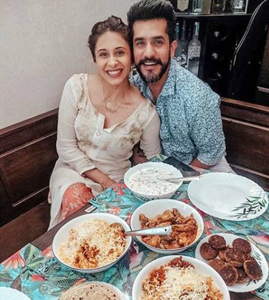 पर्दे पर निभाया भाई-बहन का किरदार, फिर रियल लाइफ में बने कपल