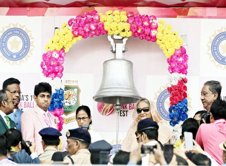 जय शाह के साथ दिखीं ममता बनर्जी, देखिए पिंक बॉल टेस्ट की तस्वीरें