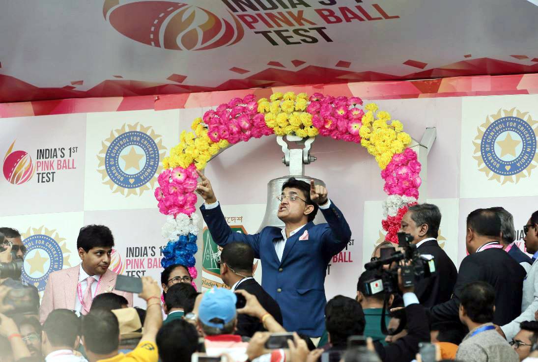 जय शाह के साथ दिखीं ममता बनर्जी, देखिए पिंक बॉल टेस्ट की तस्वीरें