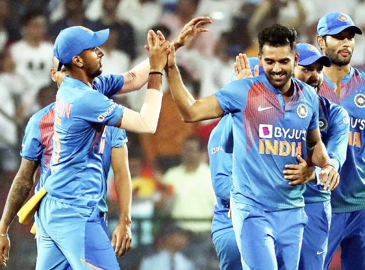 बांग्लादेश के छुड़ाए 'छक्के', अब पिता ने खोला चाहर की जादुई गेंदबाजी का राज