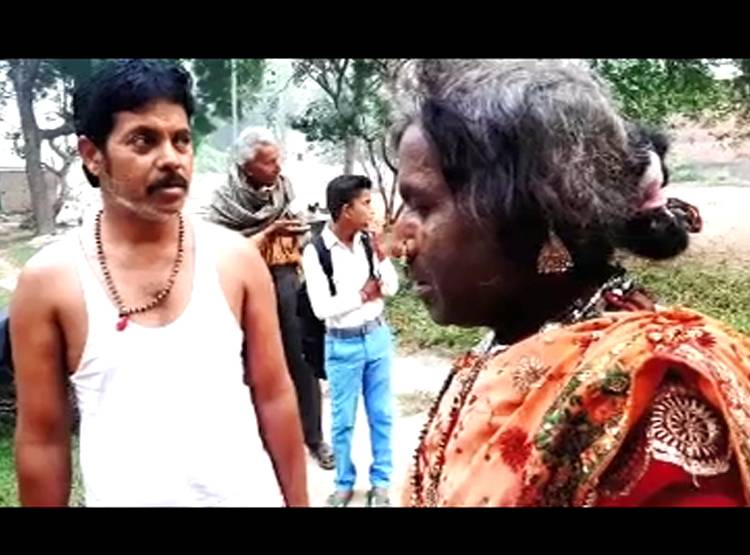 27 साल से दुल्हन बनकर रहता है ये शख्स, फैमिली में मर चुके 12 लोग