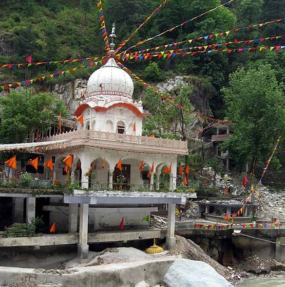 देश के वो 10 गुरुद्वारे, जहां हर साल धूम-धाम से मनाया जाता है प्रकाश पर्व