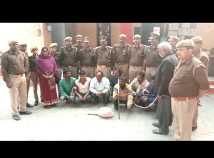 गड़ा खजाना पाने के लिए मासूम की बल‍ि, कान काटकर तालाब में फेंका