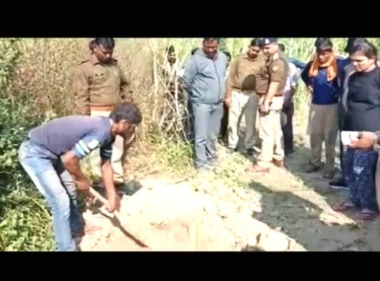 गड़ा खजाना पाने के लिए मासूम की बल‍ि, कान काटकर तालाब में फेंका