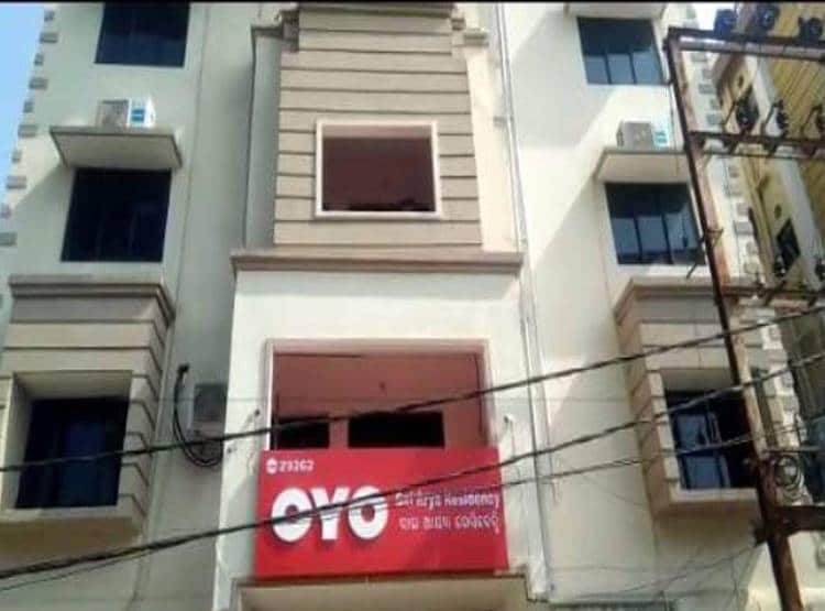 सीक्रेट कैमरे से होटल स्टाफ ने बनाया MMS, फिर किया ये खेल