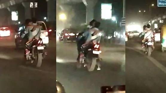 भीड़भरी बस में शारीरिक संबंध बना रहा था कपल, निकला अरेस्ट वारंट