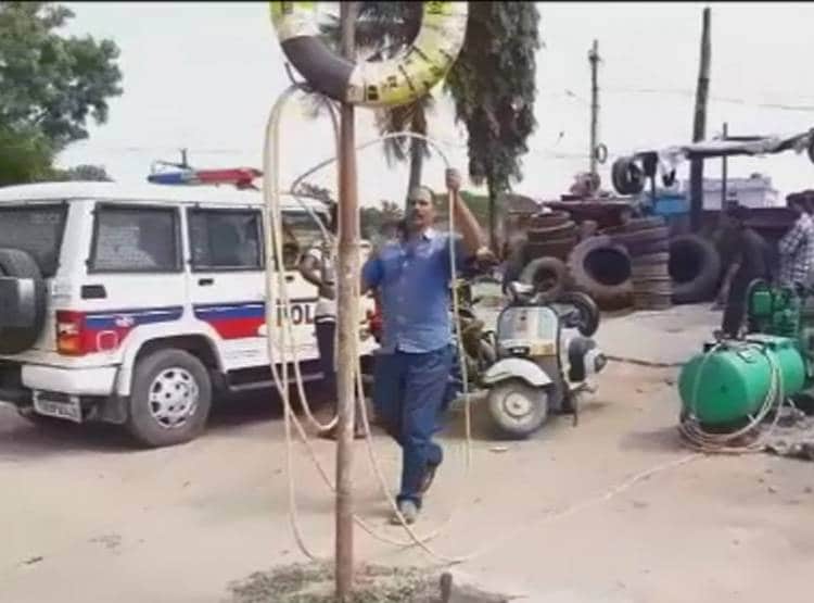 सुनसान जगह पंक्चर हुई लेडी डॉक्टर की स्कूटी, सुबह मिली जली लाश