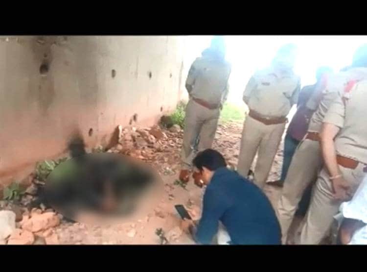 सुनसान जगह पंक्चर हुई लेडी डॉक्टर की स्कूटी, सुबह मिली जली लाश