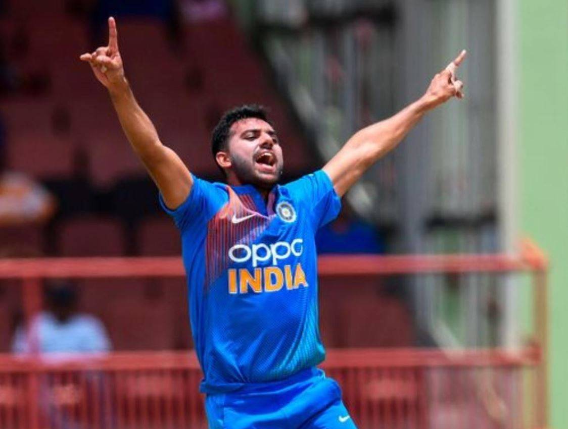 बांग्लादेश के छुड़ाए 'छक्के', अब पिता ने खोला चाहर की जादुई गेंदबाजी का राज