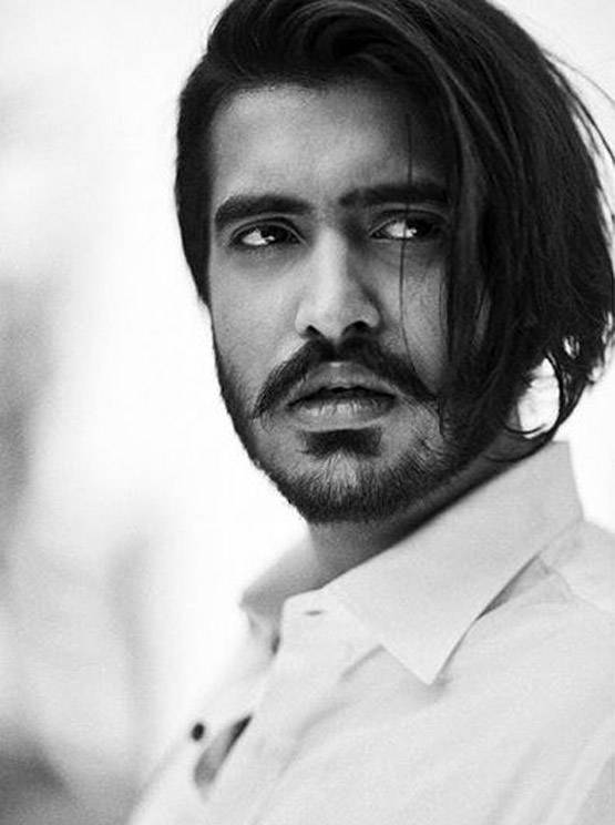 पूनम पांडे संग रहा अफेयर, अब संन्यास लेने जा रहे विनोद खन्ना के बेटे