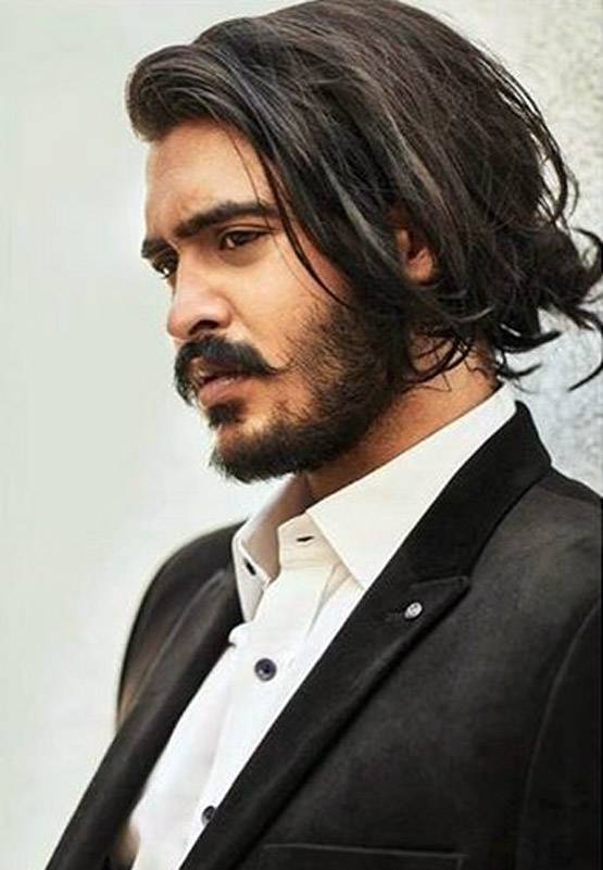 पूनम पांडे संग रहा अफेयर, अब संन्यास लेने जा रहे विनोद खन्ना के बेटे