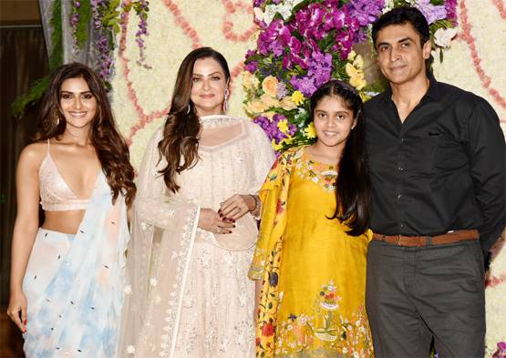 सूरज बड़जात्या के बेटे का रिसेप्शन, सलमान-माधुरी समेत पहुंचे ये सितारे