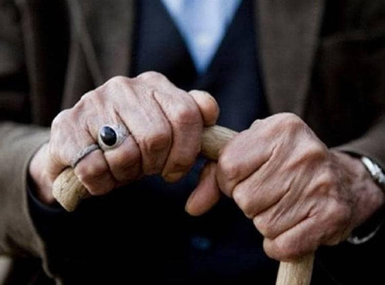 आपका बुढ़ापा ठाठ से कटेगा, बस कर लें ये 5 इंतजाम