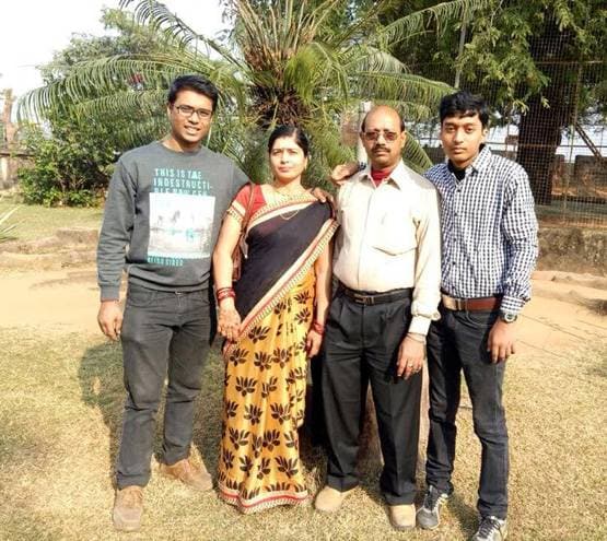 8 की उम्र में छोड़ दिया था घर, फिर IAS बनकर लौटा ये शख्स