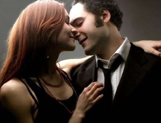 सेक्स के दौरान क्या सोचते हैं भारतीय? बेडरूम में भी पीछा नहीं छोड़ती ये टेंशन