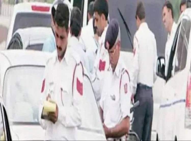 बिना कागजात के सड़क पर पकड़ी गई कार, 10 लाख का कटा चालान