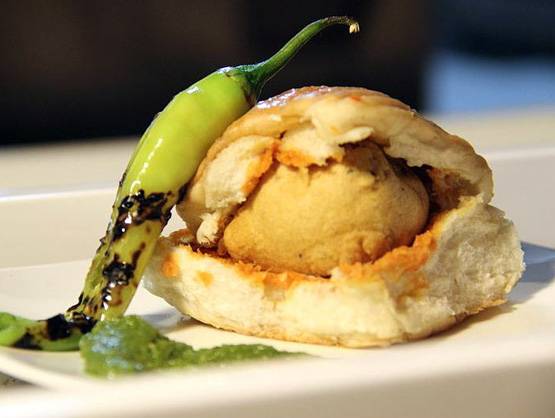 देश भर में मशहूर हैं महाराष्ट्र के ये 10 व्यंजन, आप भी जरूर खाएं