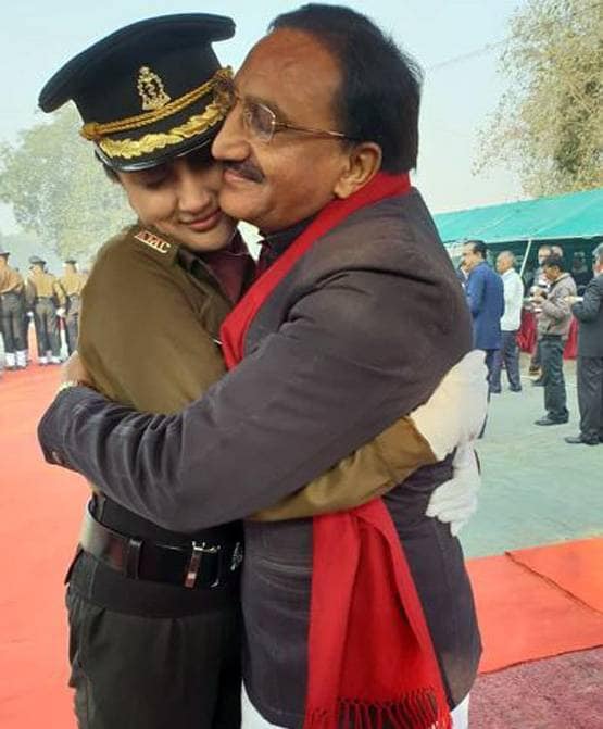 जानें- क्या करती हैं निशंक की तीनों बेटियां, पिता को है नाज