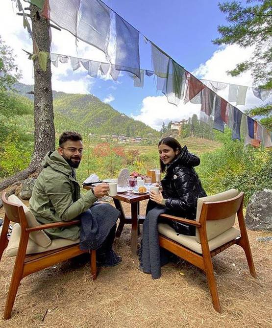 चर्चा में अनुष्का-विराट का रोमांटि‍क भूटान वेकेशन, देखें लेटेस्ट तस्वीरें