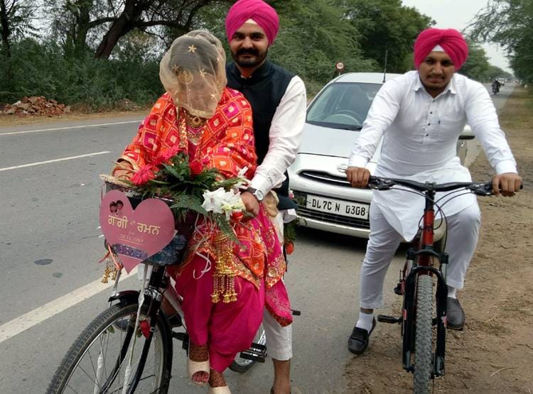 शादी के ल‍िए 25 KM साइक‍िल चलाकर पहुंचा अमीर दूल्हा!
