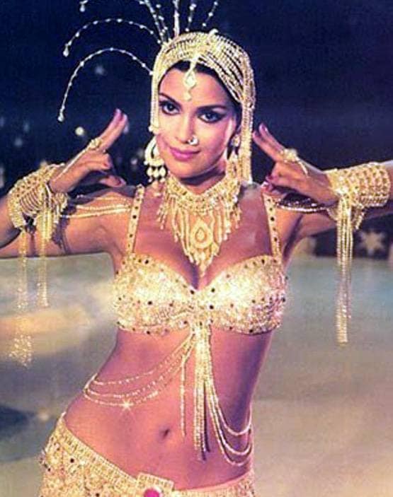 ऐसे खराब हुई थी जीनत अमान की आंख, चेहरे पर आज भी हैं चोट के निशान