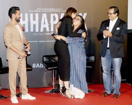 छपाक ट्रेलर लॉन्च पर रो पड़ीं दीपिका, नहीं थमे आंसू, हुईं स्पीचलेस