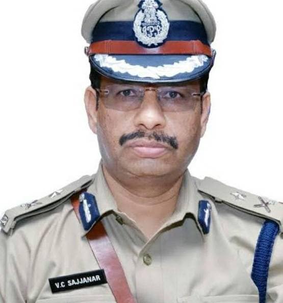 ये हैं हैदराबाद के IPS सज्जनार, जिन पर उठे सवाल भी, मिले सैल्यूट भी