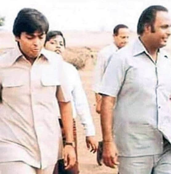 छोटा कमरा, दो स्टाफ से शुरू कर धीरूभाई ने ऐसे रखी रिलायंस की नींव