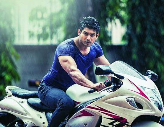 मॉडलिंग के दिनों में ऐसे दिखते थे सिद्धार्थ, देखें शॉकिंग ट्रांसफॉर्मेशन