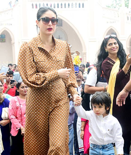 चर्च के बाहर करीना ने बच्ची को किया इग्नोर, ट्रोल्स बोले- इतना घमंड