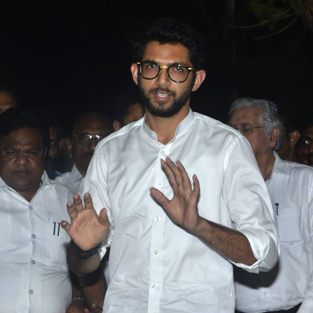 करोड़ों के मालिक हैं आदित्य, अब 'पापा' की कैबिनेट में बने मंत्री