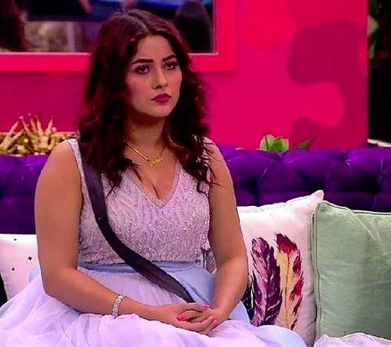 बिग बॉस: पारस के लिए फूट-फूटकर रोईं शहनाज, कहा- उससे प्यार करती हूं