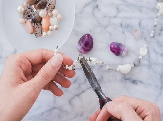 2020 में सभी 12 राशियों के लिए लकी होंगे ये रत्न, चमक उठेगा भाग्य