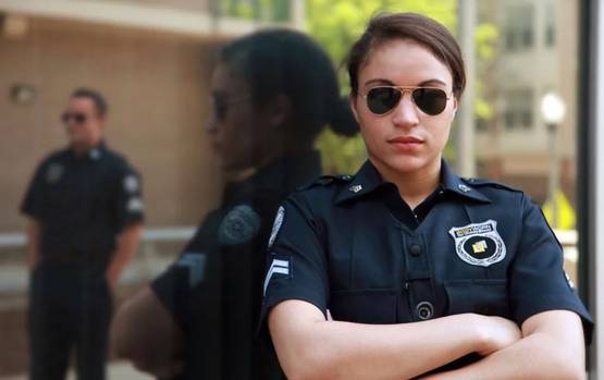 500 लोगों के सामने ही संबंध बनाने लगा कपल, शुरू हो सकती है जांच