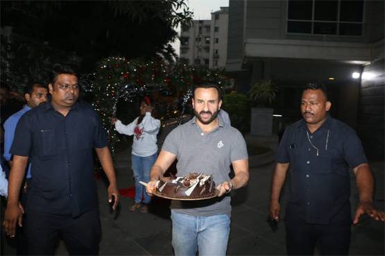 3 साल के हुए तैमूर, करीना-सैफ ने रखा बर्थडे सेलिब्रशन, पहुंचे ये सितारे