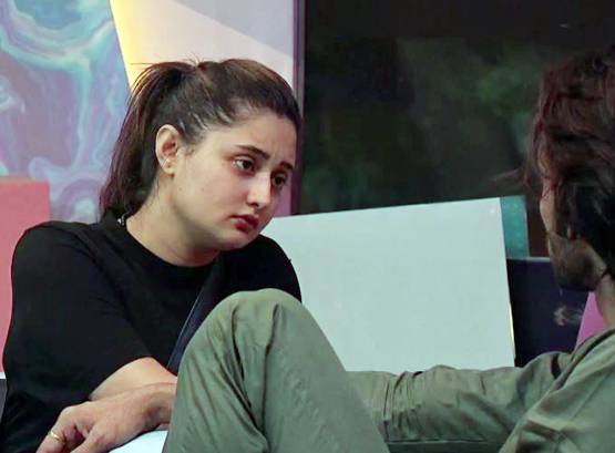 BB: सिद्धार्थ संग विवाद का सच बताएंगी रश्मि देसाई? अरहान ने दिया इशारा