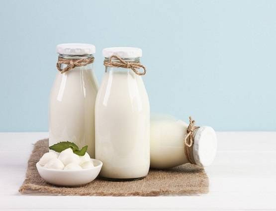 बियर बढ़ाती है उम्र-दूध से बीमारियां, PETA के दावे पर लोग हुए हैरान