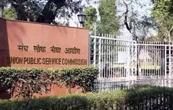 भगवान को कोसते थे अक्षत, पूछते थेेे ये सवाल, फिर एक दिन बने IAS