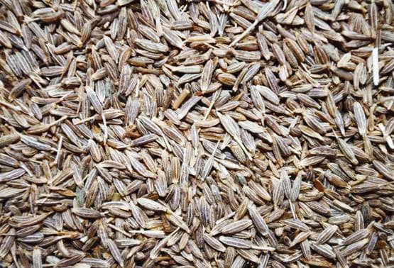 बाजार में बिक रहा है 'झाड़ू' से बना नकली जीरा, हो जाइए सावधान