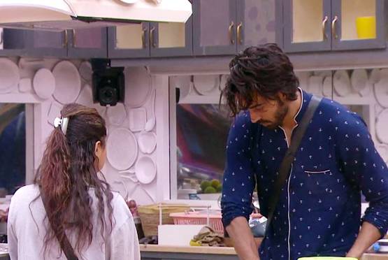 रश्मि के नेचर पर सिद्धार्थ ने किया कमेंट, पारस को क्यों कहा- तू नौकर था