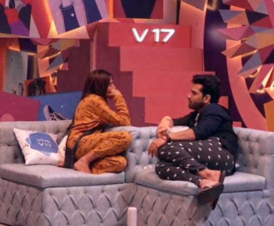 बिग बॉस में शुरू हुई नई लव स्टोरी, पारस- माहिरा को एक दूजे से हुआ प्यार?