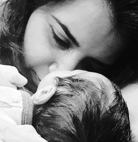 तारक मेहता की रीटा रिपोर्टर ने शेयर की बेटे की पहली झलक