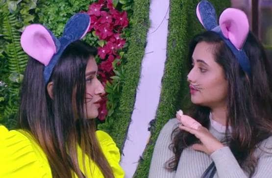 शेफाली संग लड़ाई के बाद रश्मि ने तोड़ी प्लेट, अरहान पर चिल्लाईं