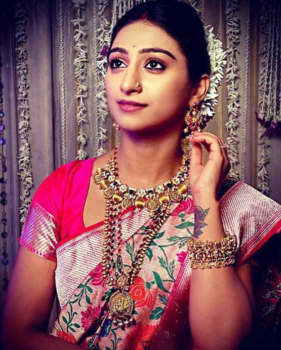 शादी के बाद ससुराल के रंग में रंगी ये एक्ट्रेसेस, बीच में छोड़ा करियर