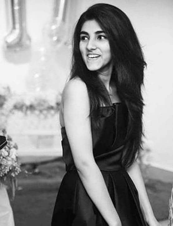 जानें- किस क्लास में पढ़ती हैं गांगुली की बेटी सना, कितनी है उम्र