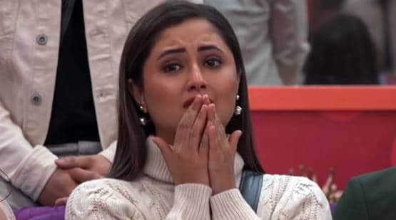 बेघर हुईं देवोलीना ने गाया 'ये दोस्ती हम नहीं तोड़ेंगे', फूट-फूटकर रोईं रश्मि