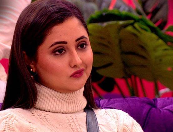 देवोलीना के जाने से दुखी रश्मि, सलमान ने ली चुटकी