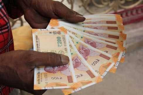 'जब गरीब-किसान के हाथ में पहुंचेगा पैसा, तभी सुधरेगी अर्थव्यवस्था'